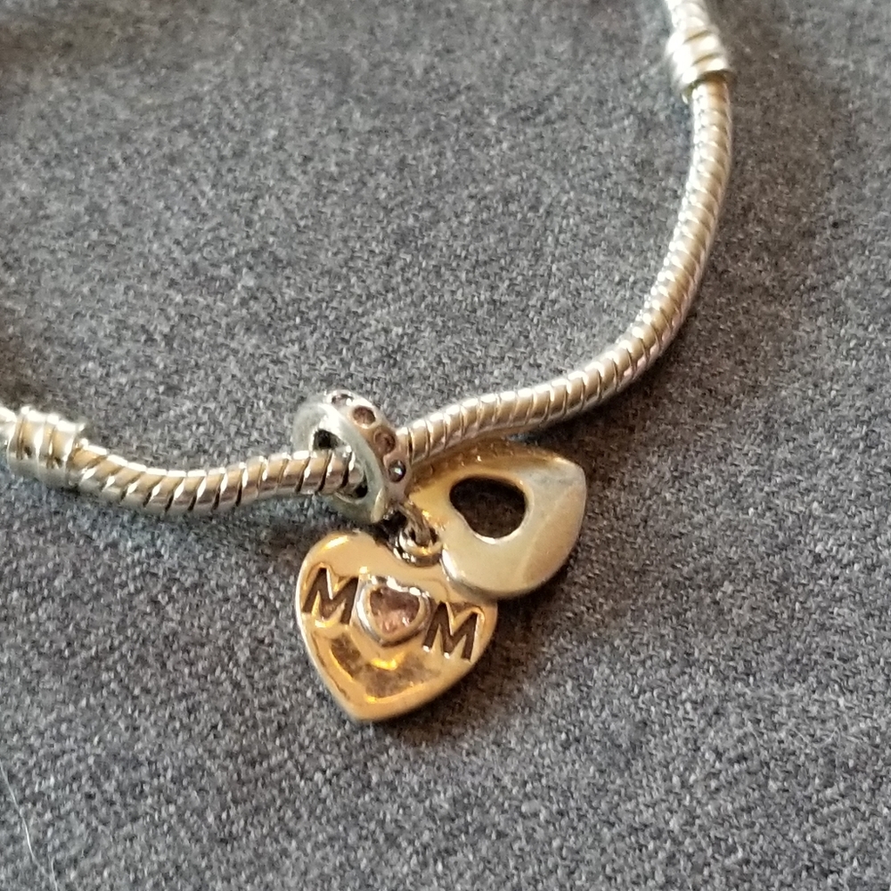 Sliver I heart mom CZ charm